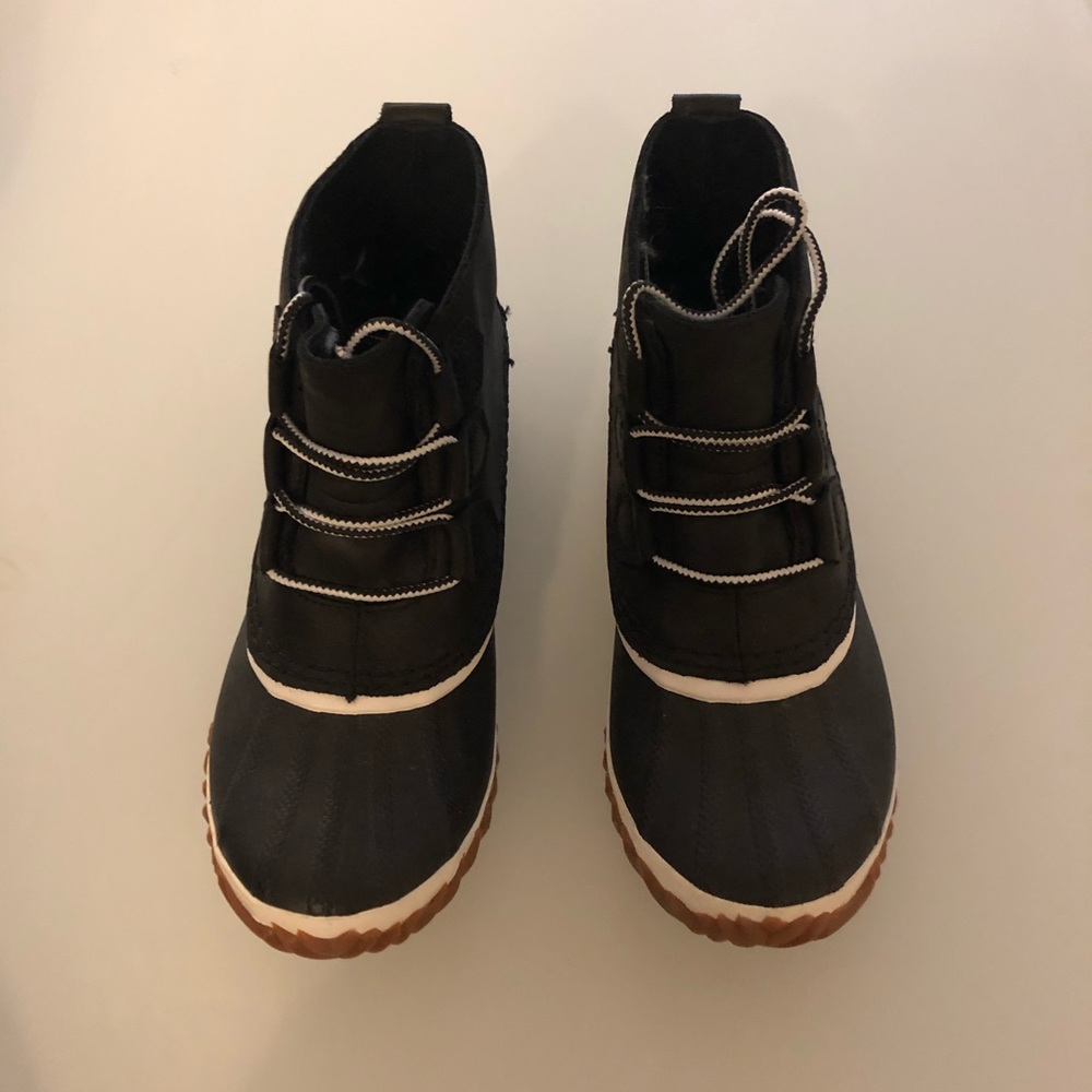 Sorel Out 'N About Leather Boot - Size 8